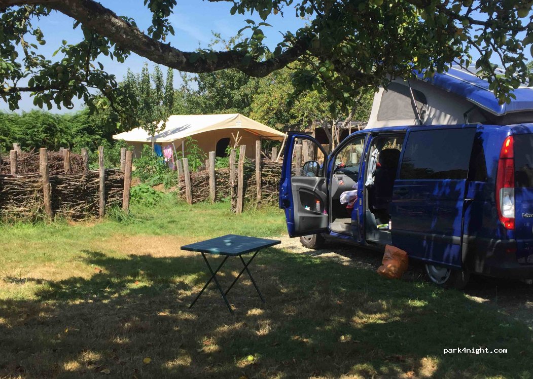 Entre Pierres et Collines — foto 3
