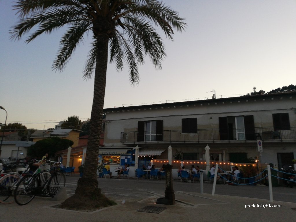 (63066) Grottammare - 133 Via Cristoforo Colombo — foto