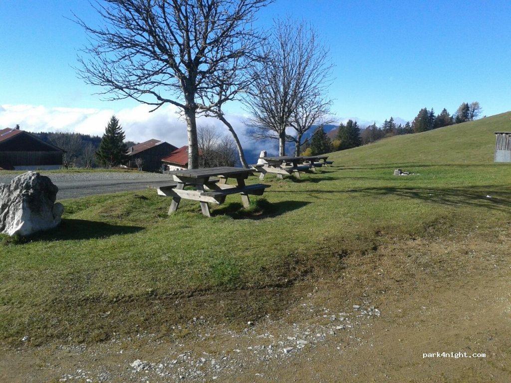 (74420) Villard sur Bogève - Unnamed Road — foto