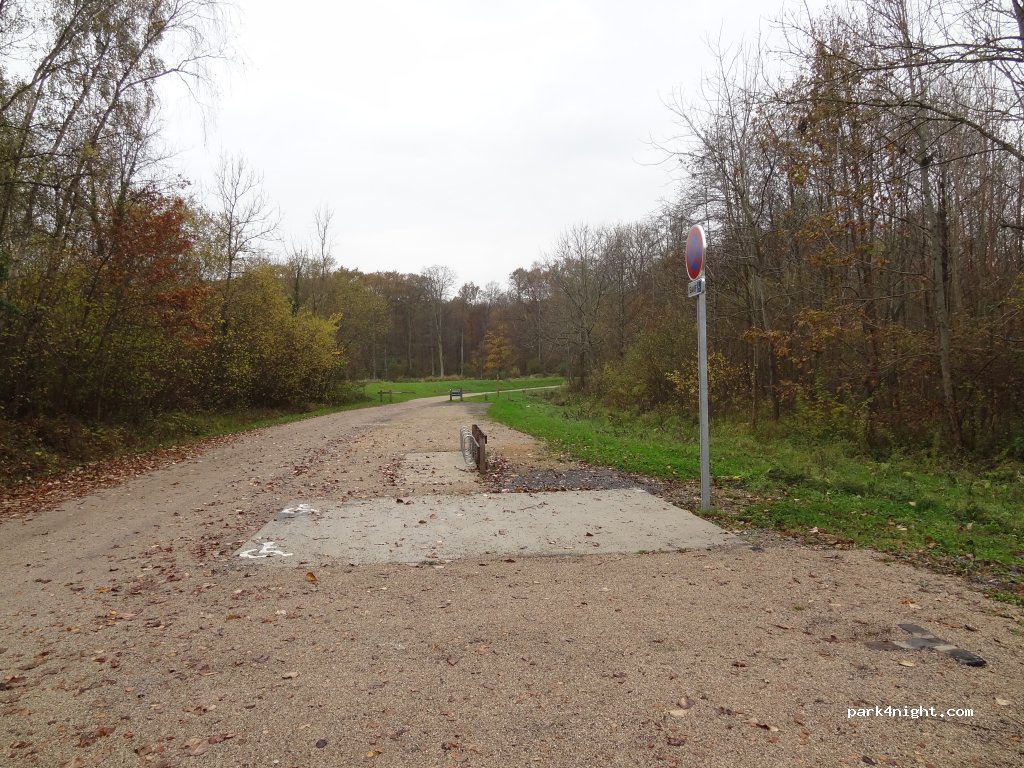 (02860) Bouconville-Vauclair - D886 — foto 2