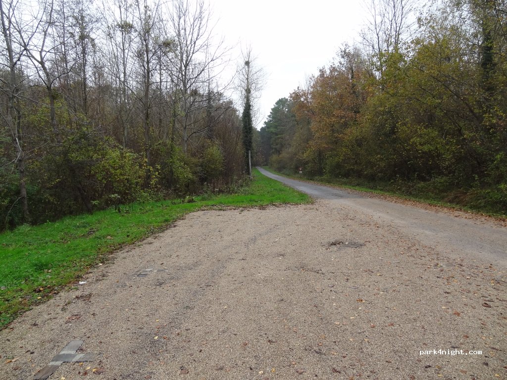 (02860) Bouconville-Vauclair - D886 — foto 3