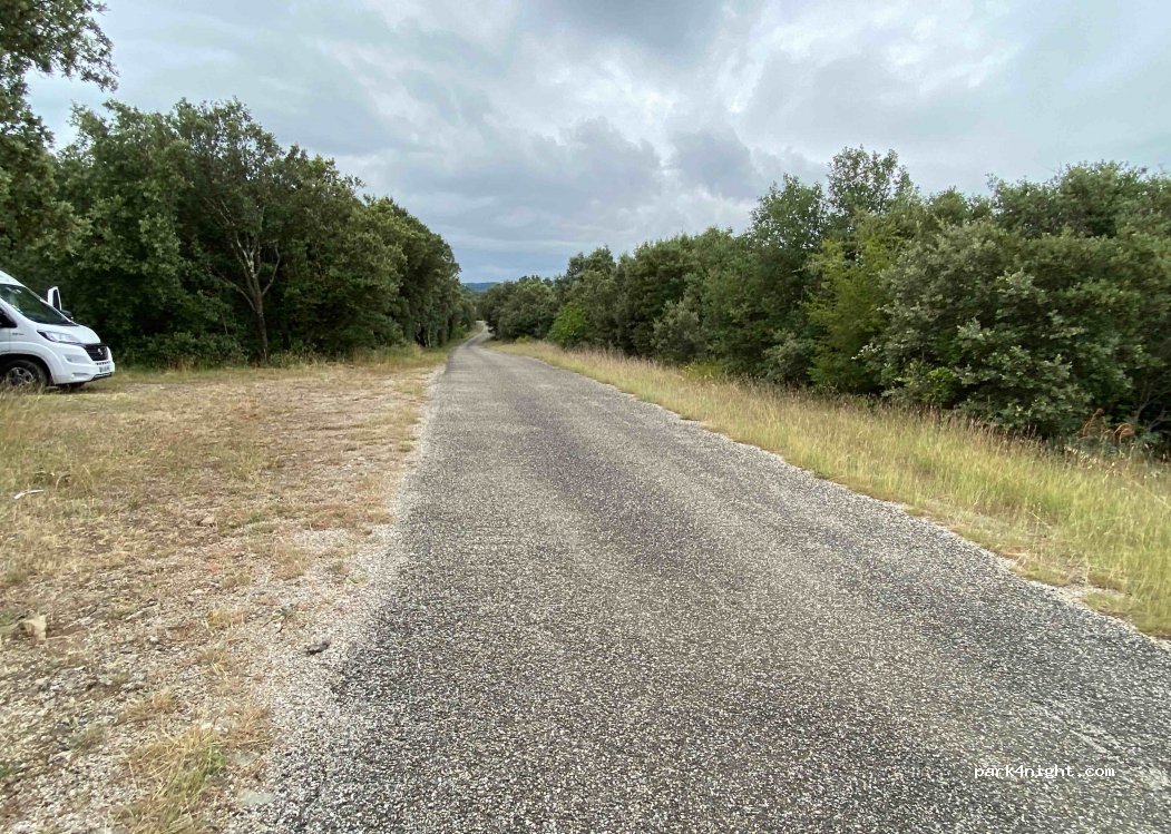 (30110) Les Salles-du-Gardon - D383 — foto 2