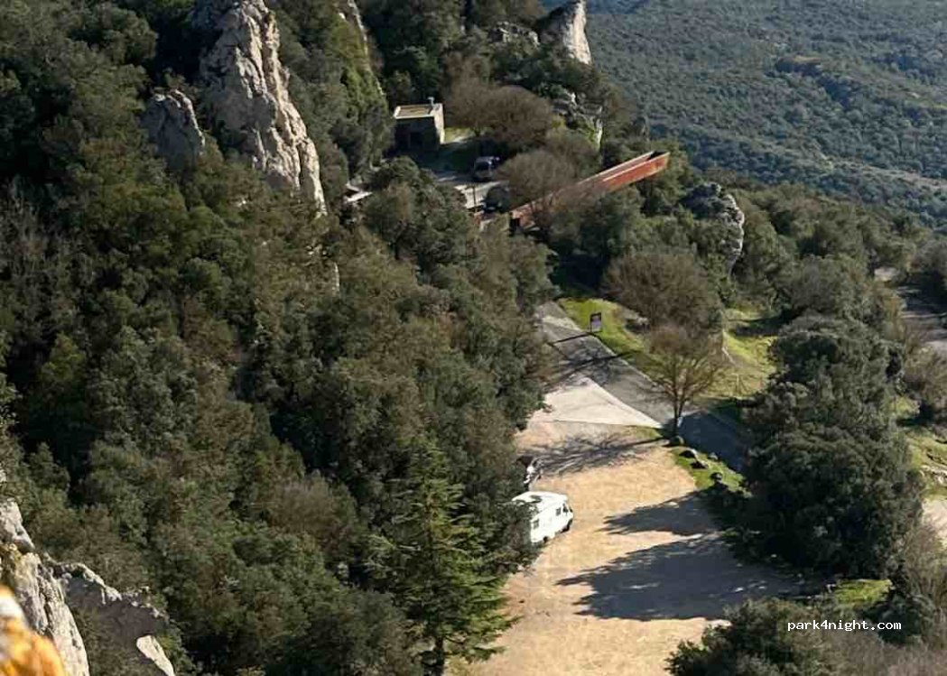 (11350) Duilhac-sous-Peyrepertuse - Route du château — foto 4