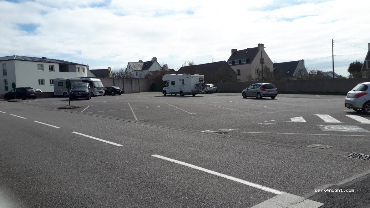 (29160) Crozon - Rue du cre — foto