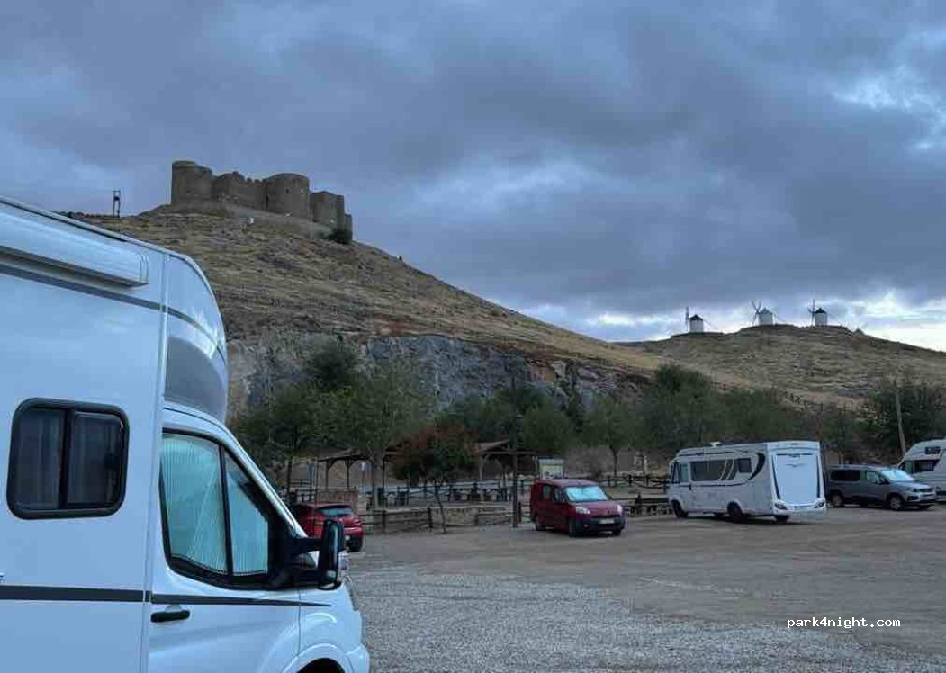 Camper Parking Consuegra — foto 5