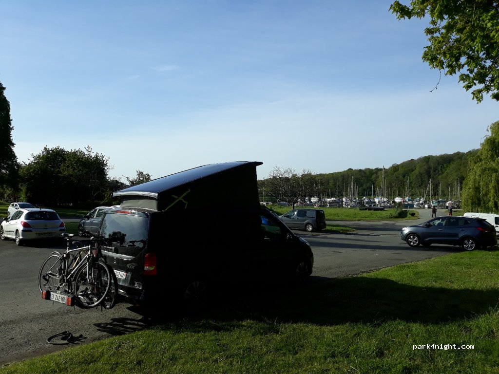 Port de Plaisance de La Vicomté-sur-Rance — foto