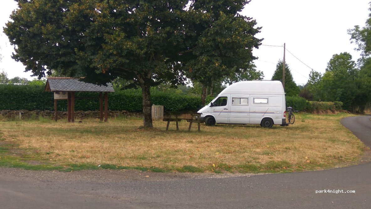 (15380) Anglards-de-Salers - Le Chambon — foto