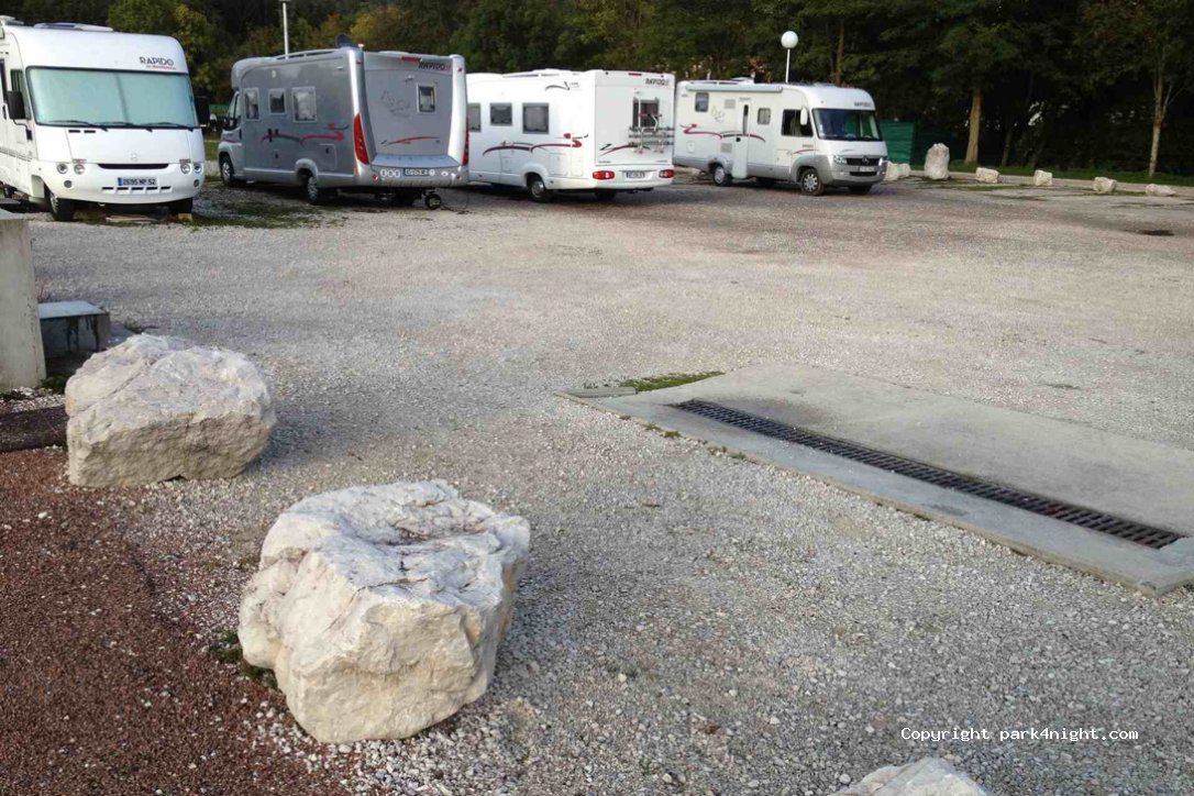 (52000) Chaumont - Faubourg de la Maladière — foto 2