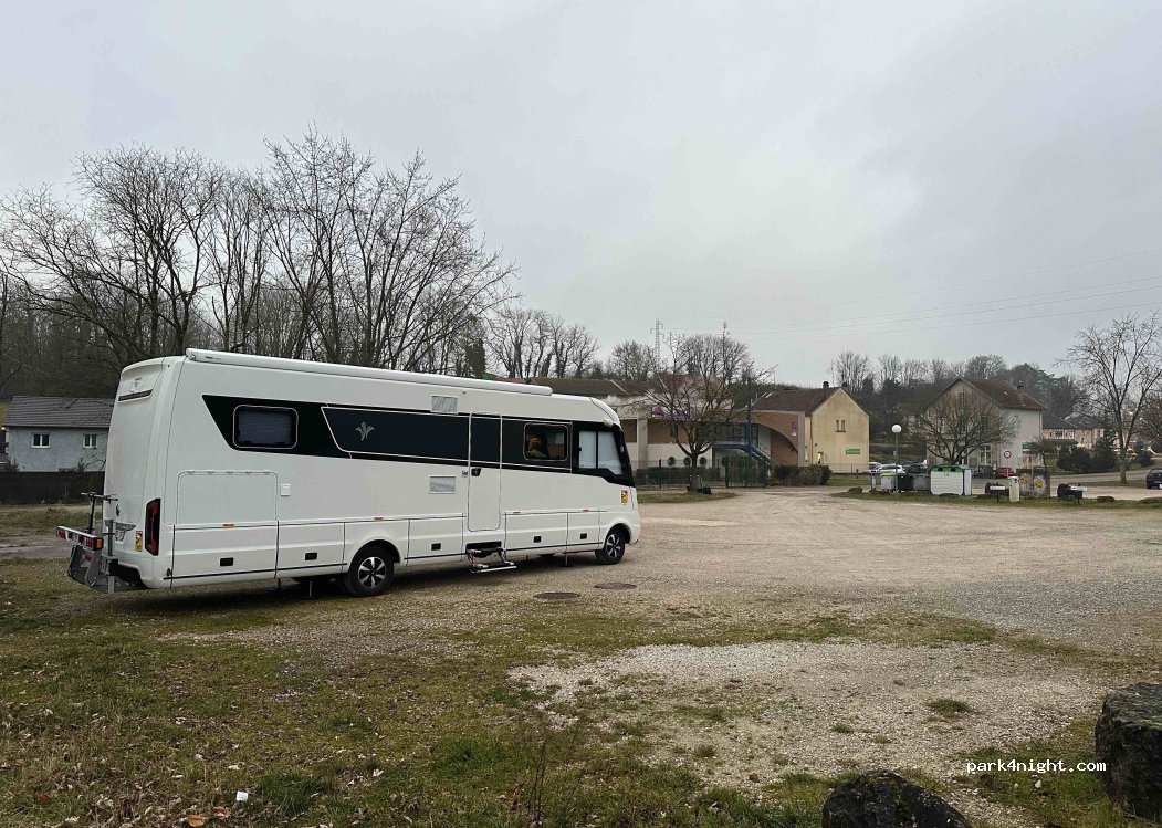 (52000) Chaumont - Faubourg de la Maladière — foto 4