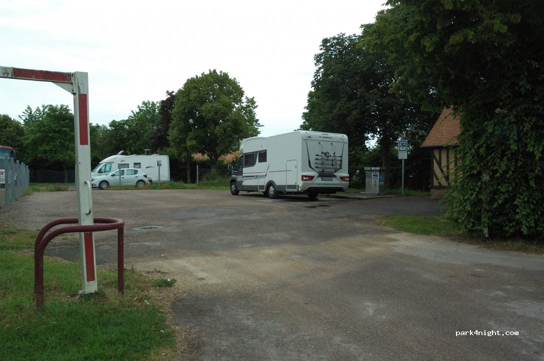 (61120) Vimoutiers - Rue du Docteur Dentu — foto 2