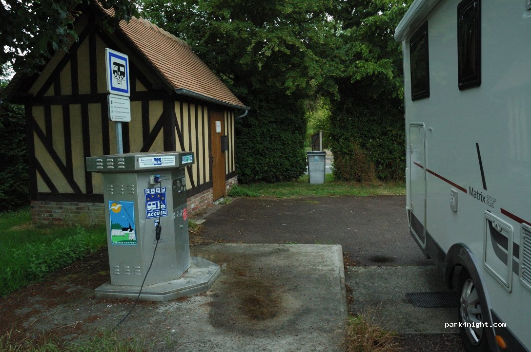 (61120) Vimoutiers - Rue du Docteur Dentu — foto 3