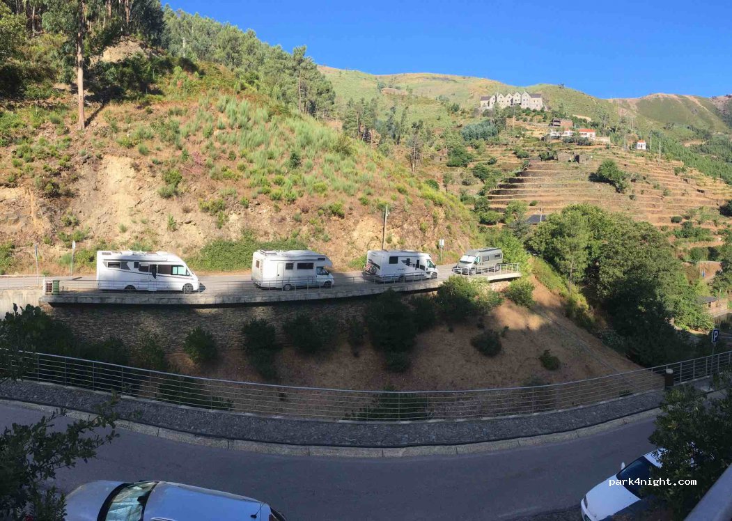 (6285)  - Avenida Comissão de Melhoramento do Piódão — foto 2