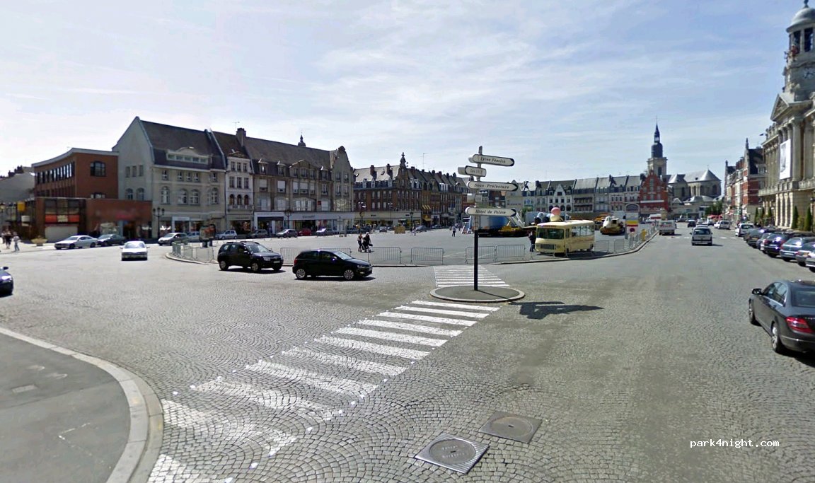 (59400) Cambrai - 50 Place Aristide Briand — foto