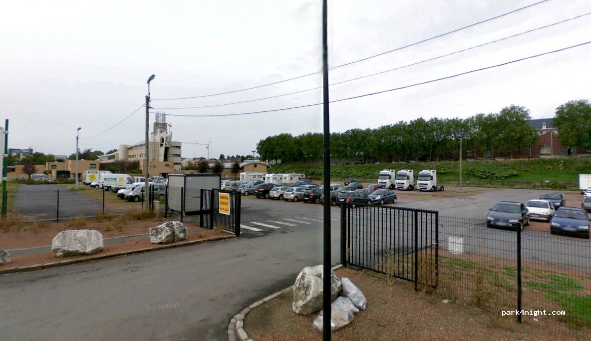 (59300) Valenciennes - Rue de Roubaix — foto