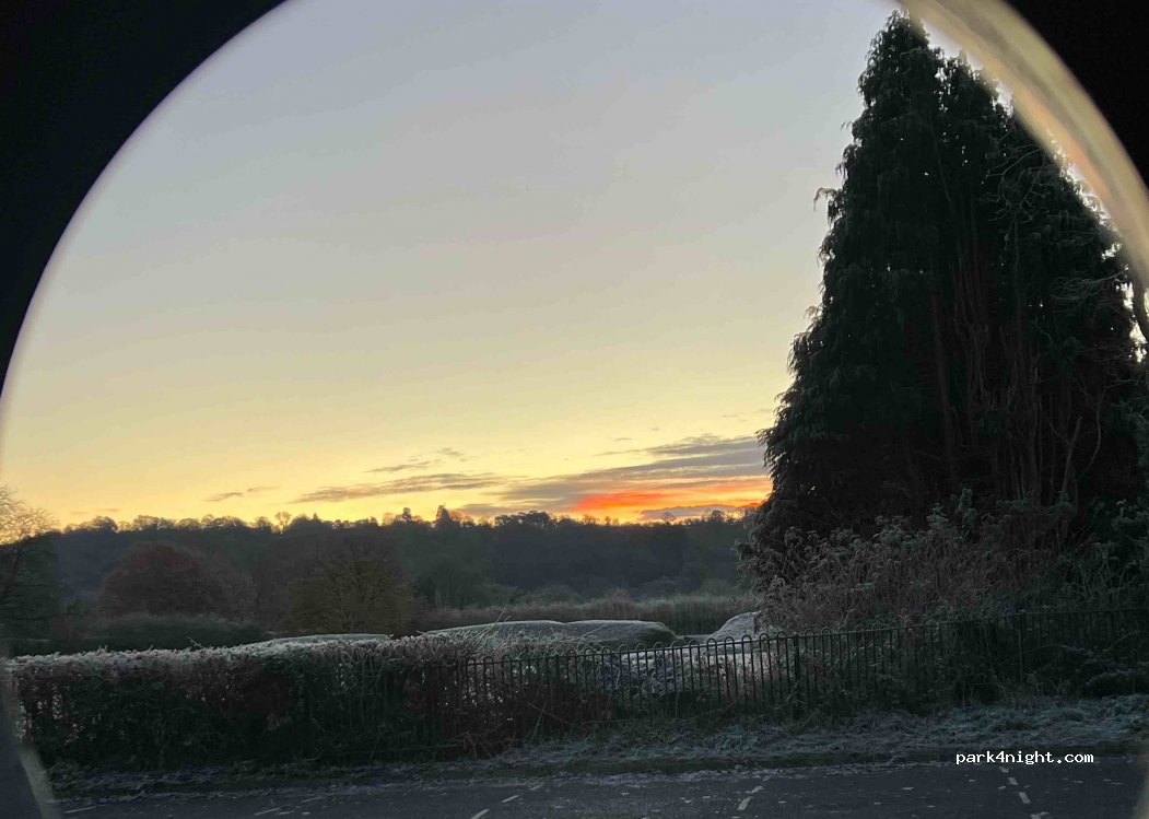 (NP18 1AY) Caerleon - Broadway — foto 2