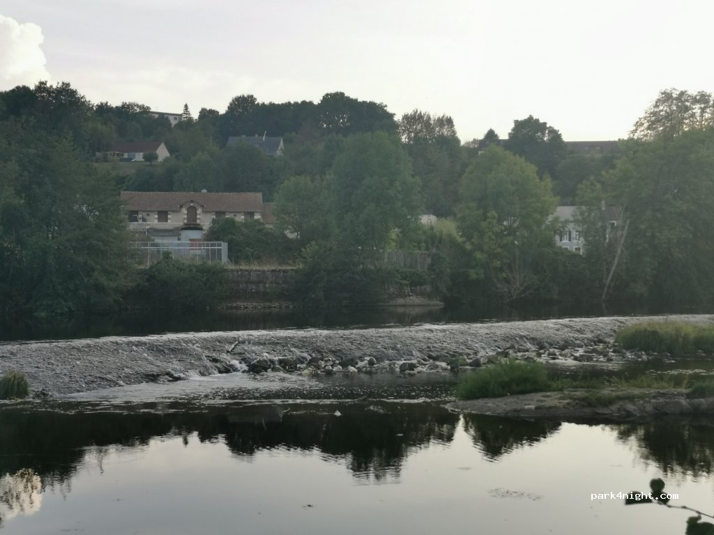 (36200) Argenton-sur-Creuse - 57 Rue Jean Jacques Rousseau — foto 3
