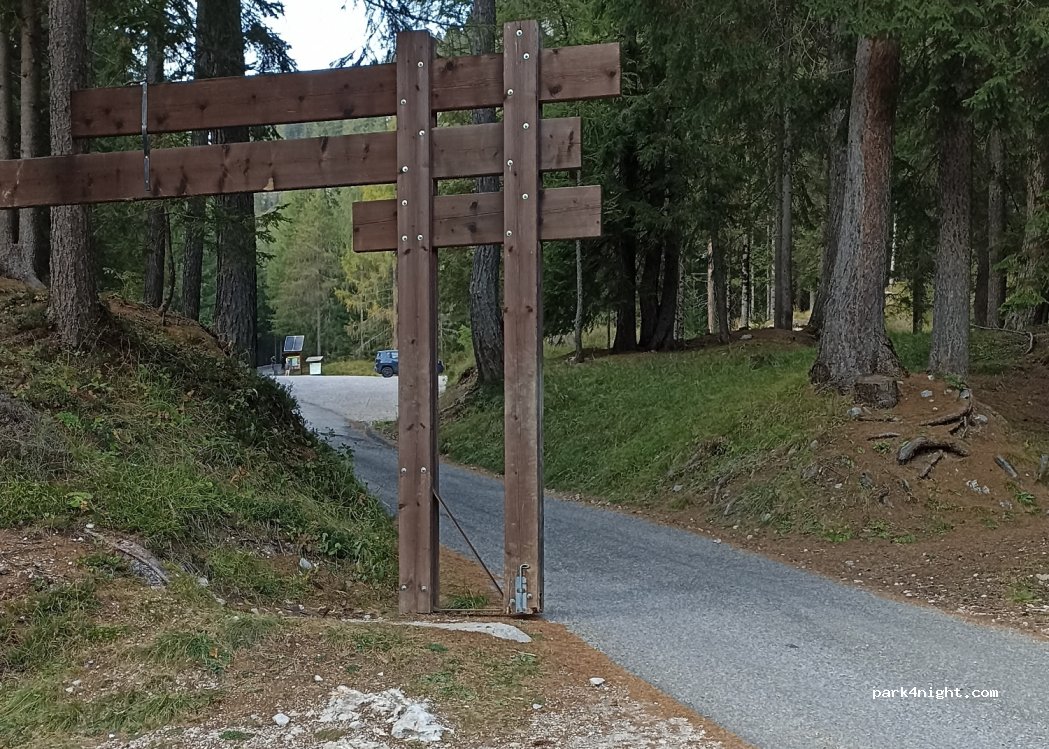 (32043) Cortina d'Ampezzo - Strada Statale 51 di Alemagna — foto 2