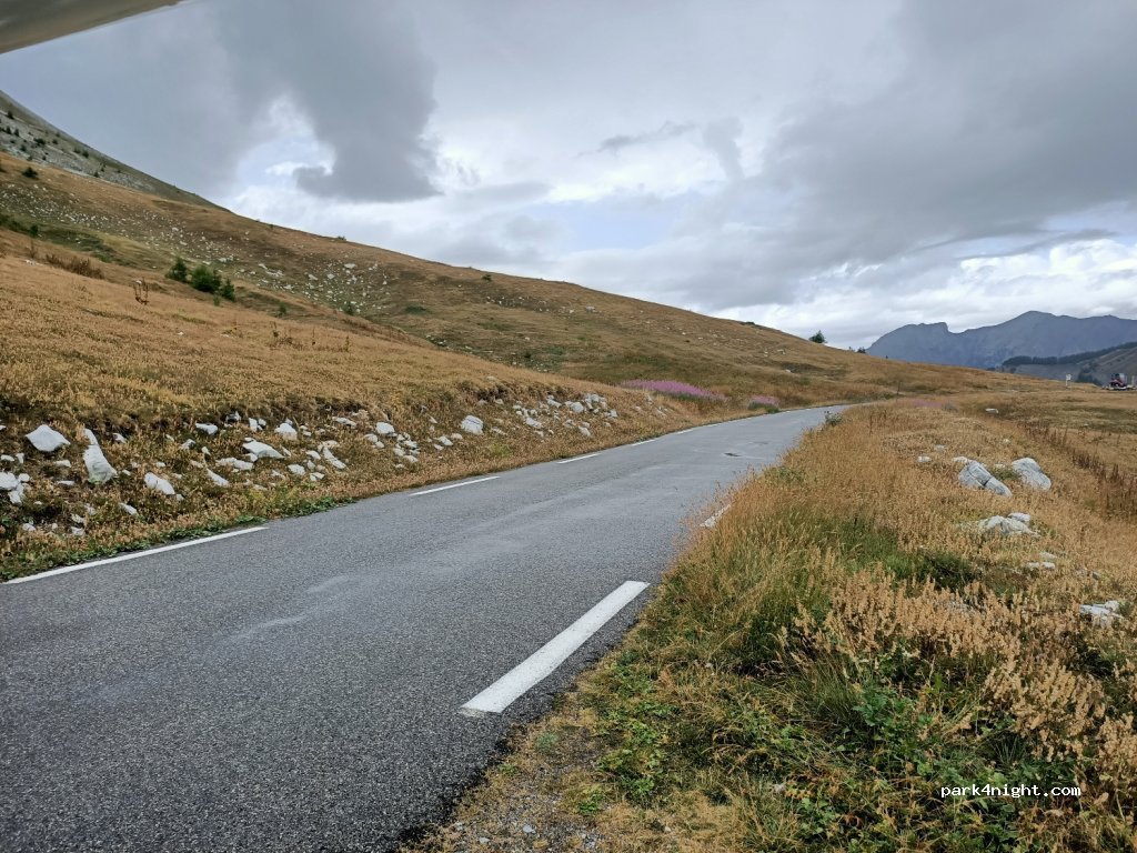 (06470) Saint-Martin-d'Entraunes - Route du Col des Champs — foto 3