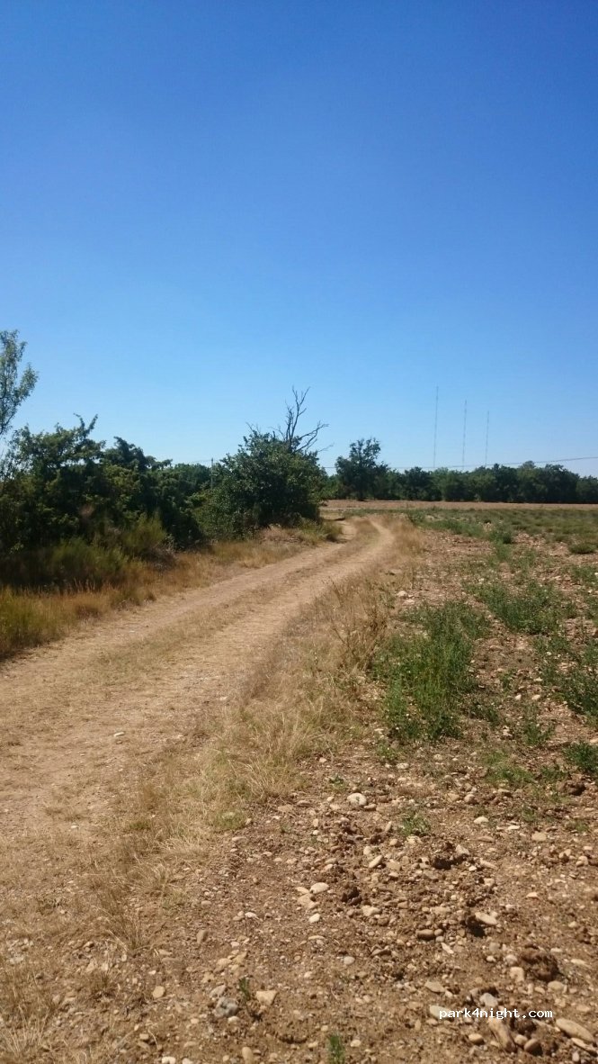 (04360) Moustiers-Sainte-Marie - chemin de la serre (entre Arbitelle et le Hameau des roux) — foto