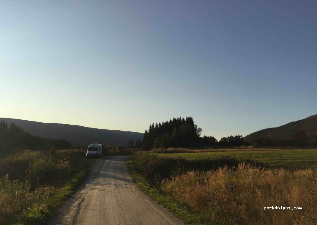 (8680)  - Unnamed Road — foto 3