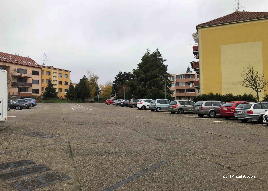 (691 42) Valtice - 505 Polní — foto