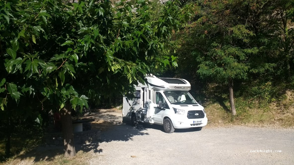 (26510) Villeperdrix - D94 — foto