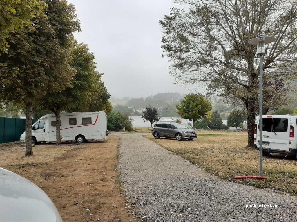 Camping Village Vacances du Lac de Menet — foto