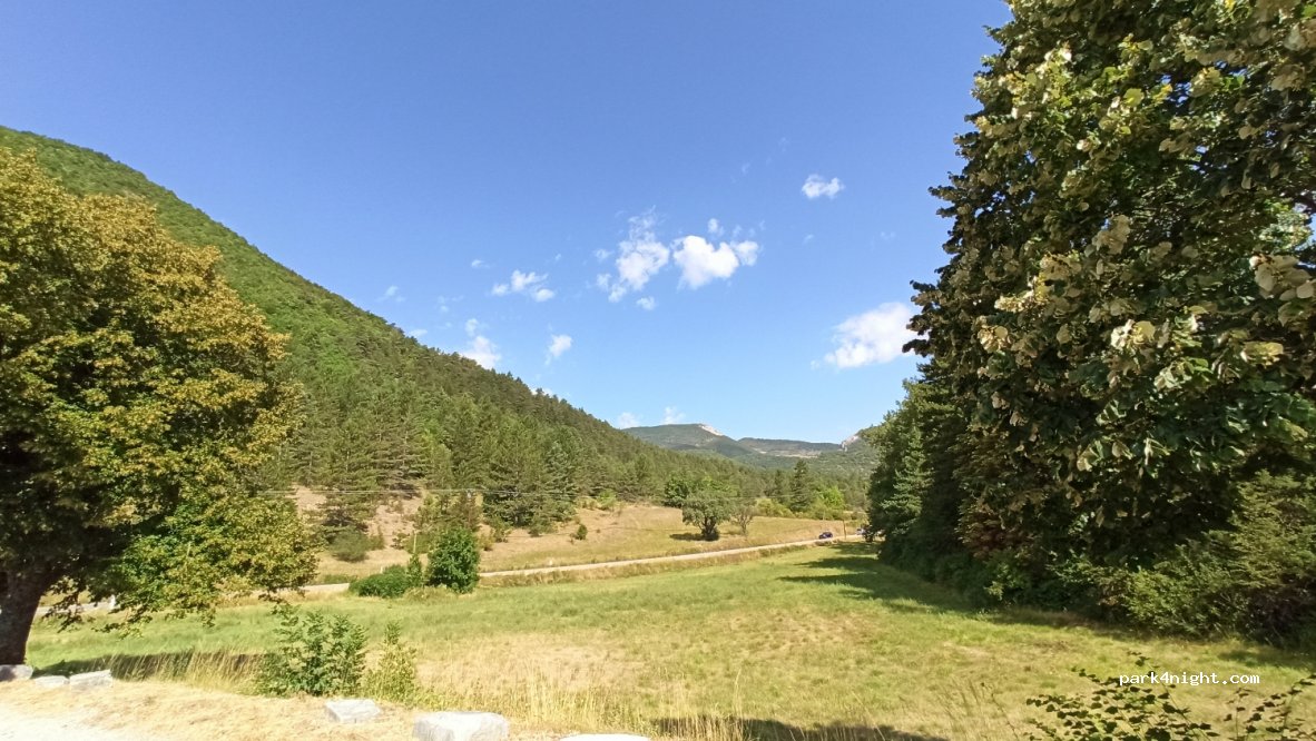 (26560) Lachau - 3 Montée des Tilleuls — foto 2