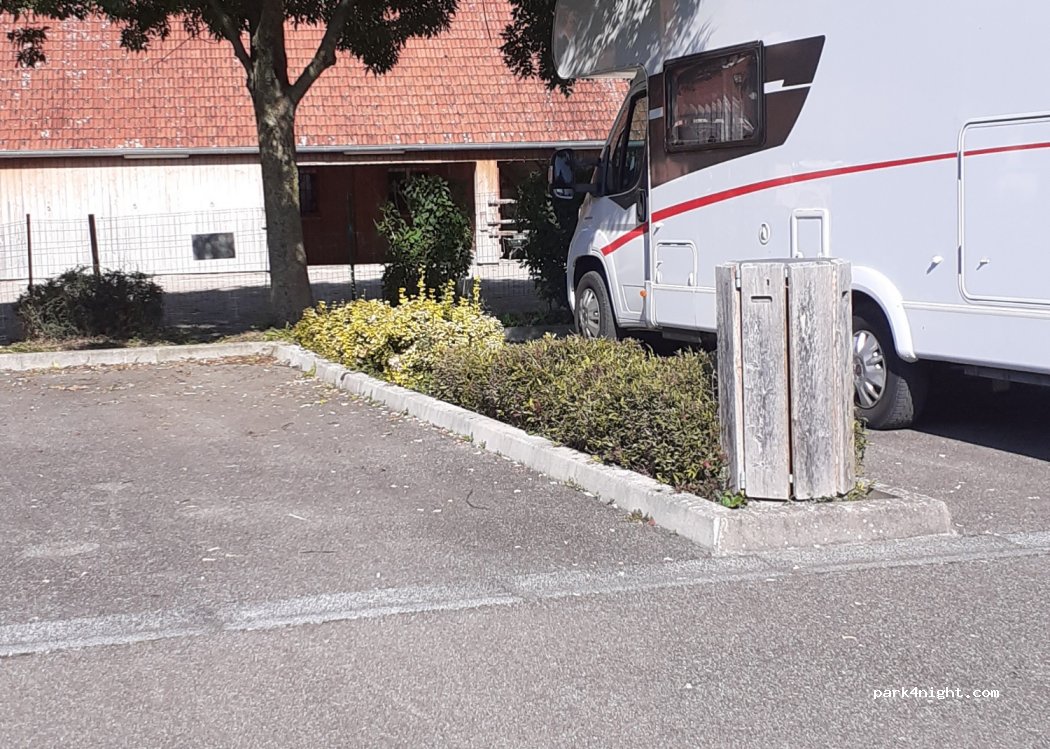 (68480) Oltingue - 20 Place Saint-Martin — foto