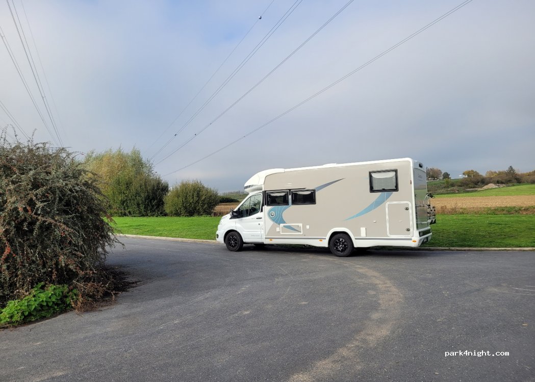 (59141) Iwuy - Zone Industrielle du Val de Calvigny — foto 2
