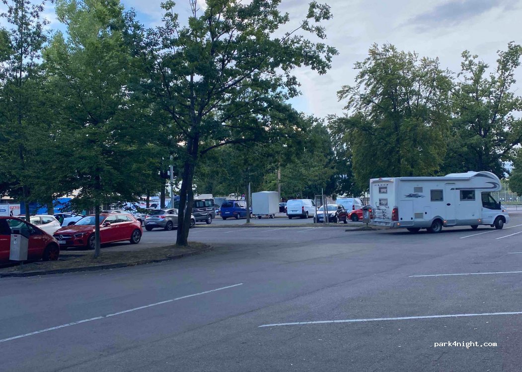 (70597) Stuttgart - 110 Jahnstraße — foto