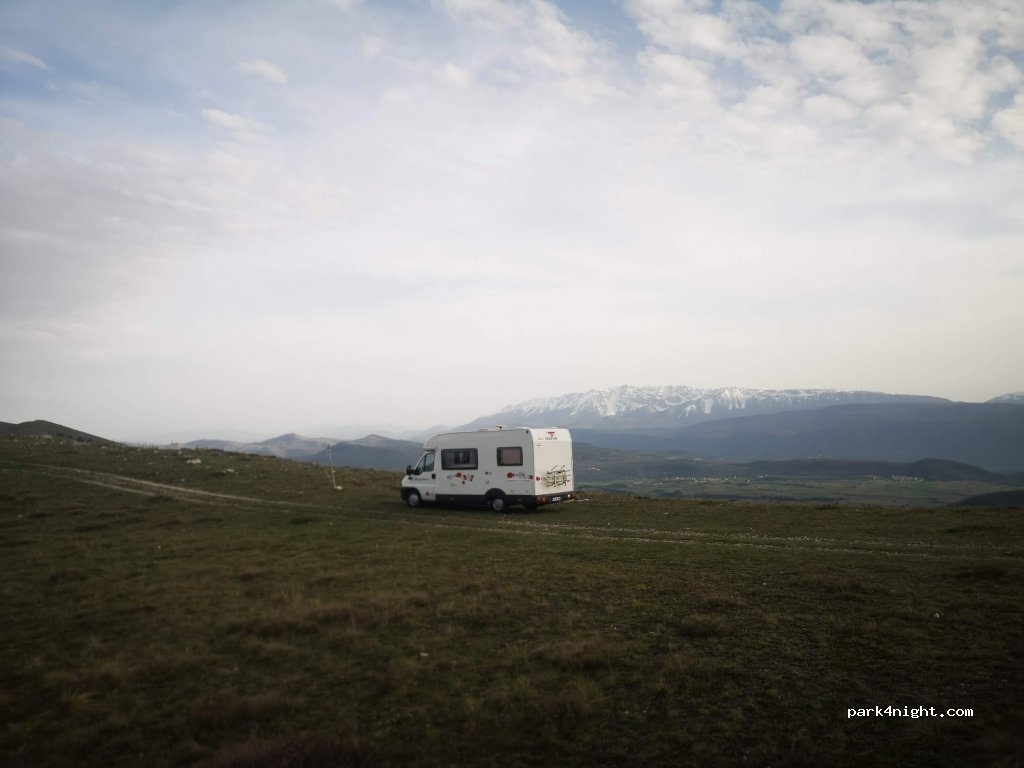 (67021) Barisciano - Unnamed Road — foto 3