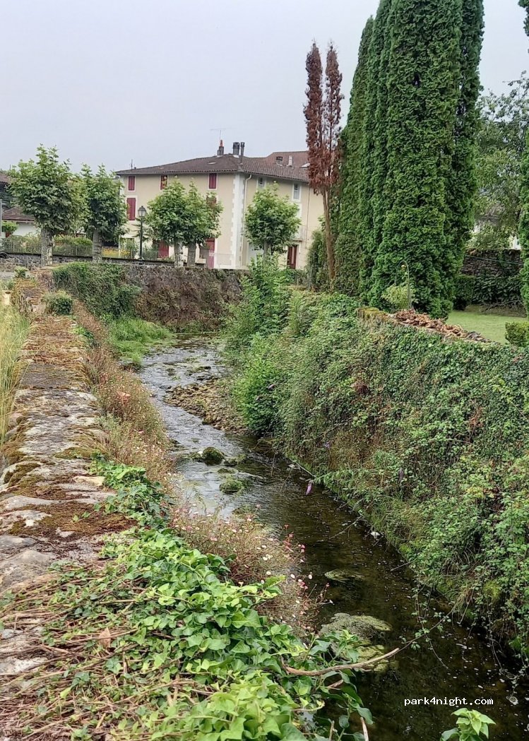 (09160) Prat-Bonrepaux - 1 Allée de la République — foto 3