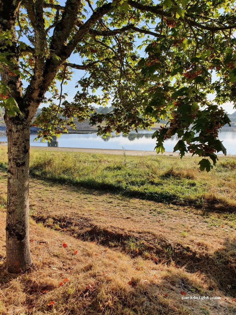 (16150) Saint-Quentin-sur-Charente - Lavaud — foto