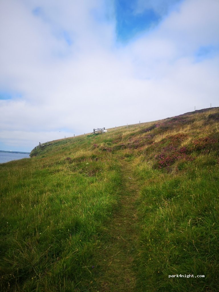 (KW14 8YD)  - Unnamed Road — foto 2