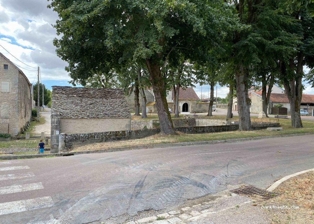 (21450) Fontaines-en-Duesmois - 2 Grande Ruelle — foto 2