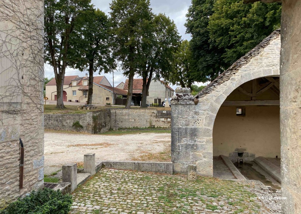 (21450) Fontaines-en-Duesmois - 2 Grande Ruelle — foto 3