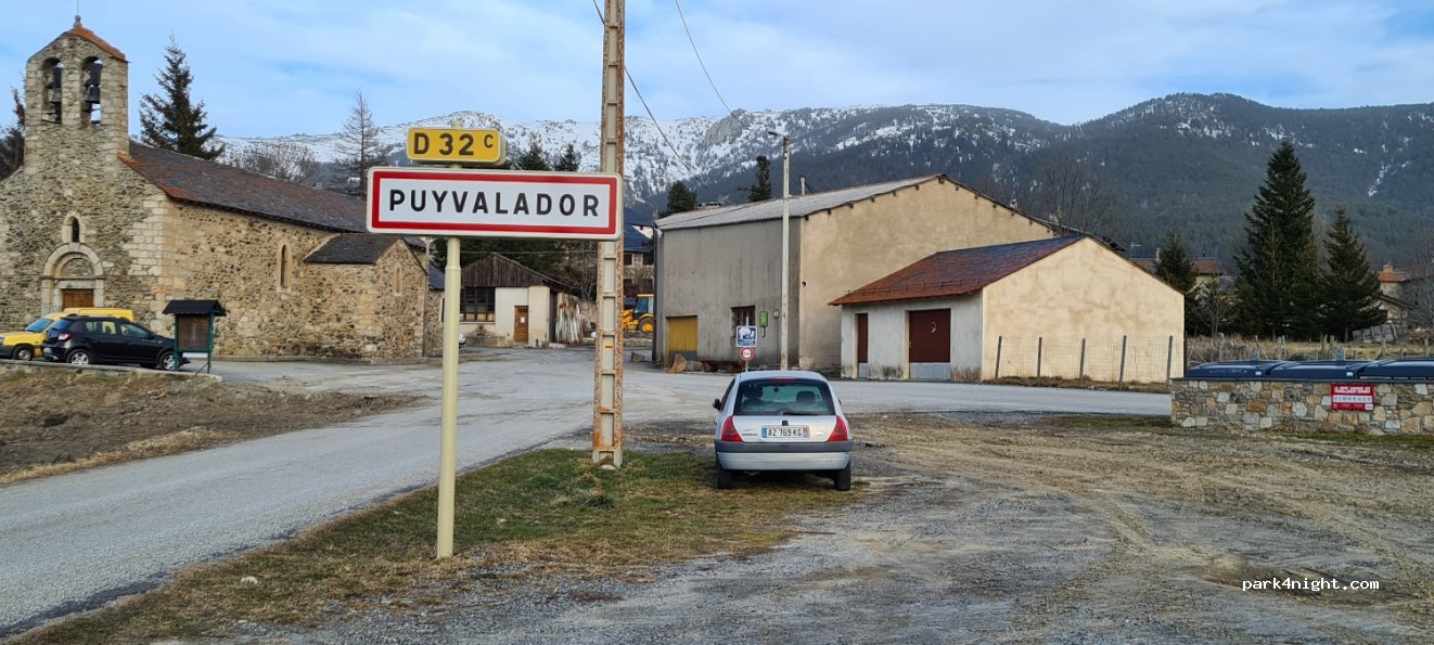 (66210) Puyvalador - Voie Communale le Village — foto