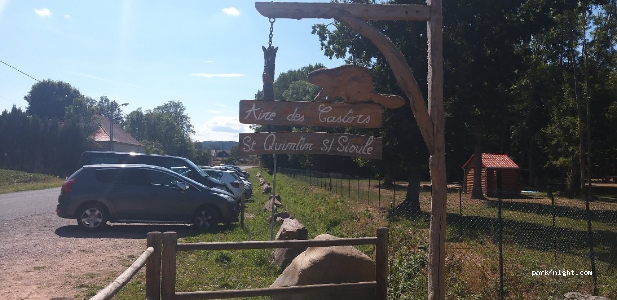 (63440) Saint-Quintin-sur-Sioule - 13 Croix Imbert — foto