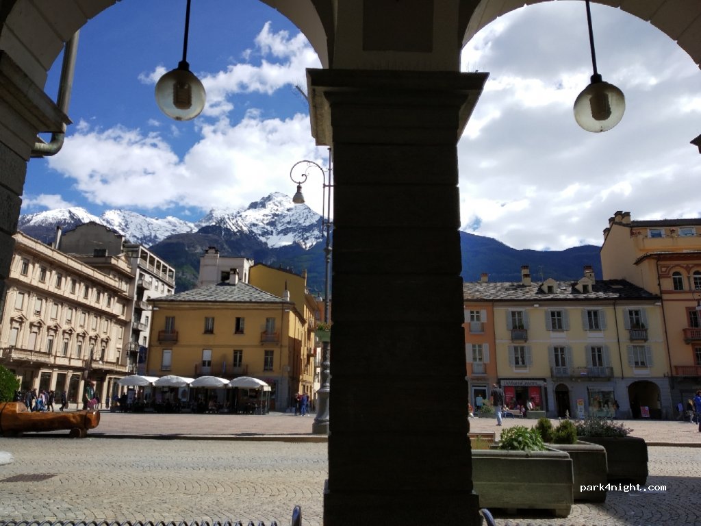 (11100) Aosta - 10-14 Via Paravera — foto 2