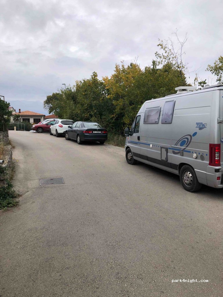 (51500) Krk - 8 Ulica Stjepana Radića — foto