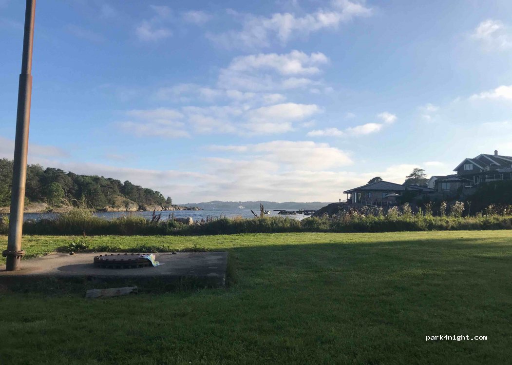 (3260) Larvik - 1 Strandveien — foto