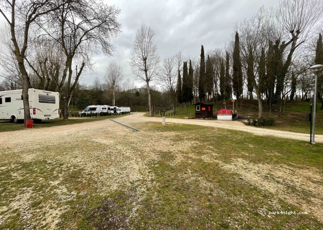 Area sosta camper Monzambano — foto 2