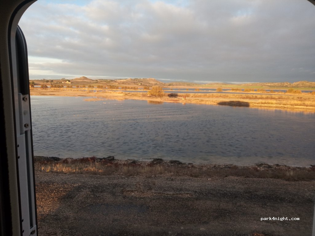 (02692) Pétrola - Unnamed Road — foto