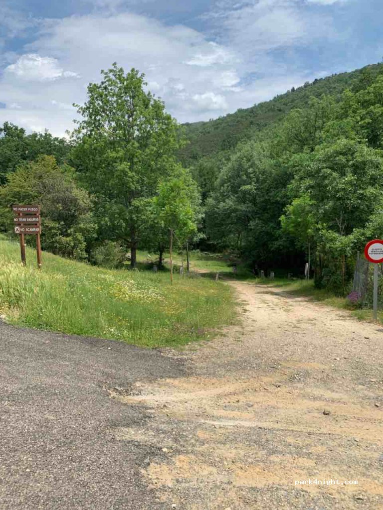 (28190) Puebla de la Sierra - Calle de la Cruz — foto 2