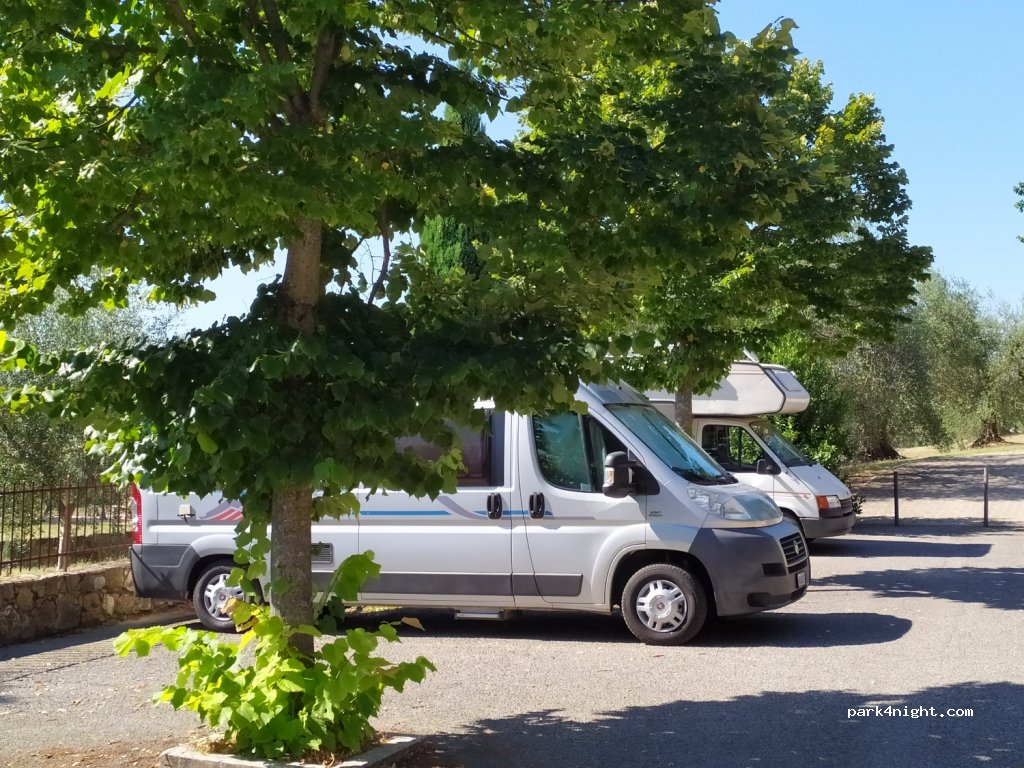 (53027) San Quirico d'Orcia - Via delle Scuole, 1 — foto