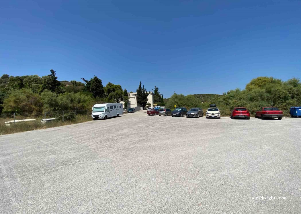 (190 03) Markopoulo Mesogeas - Unnamed Road — foto 3