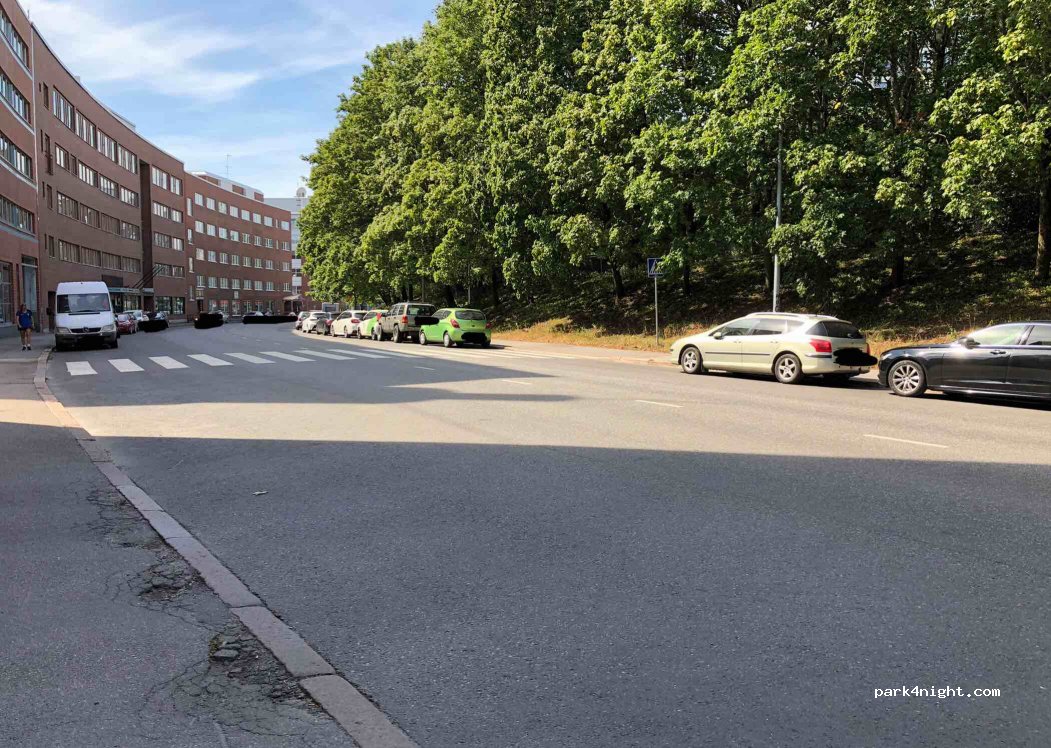 (00520) Helsinki - 13b Kumpulantie — foto 2