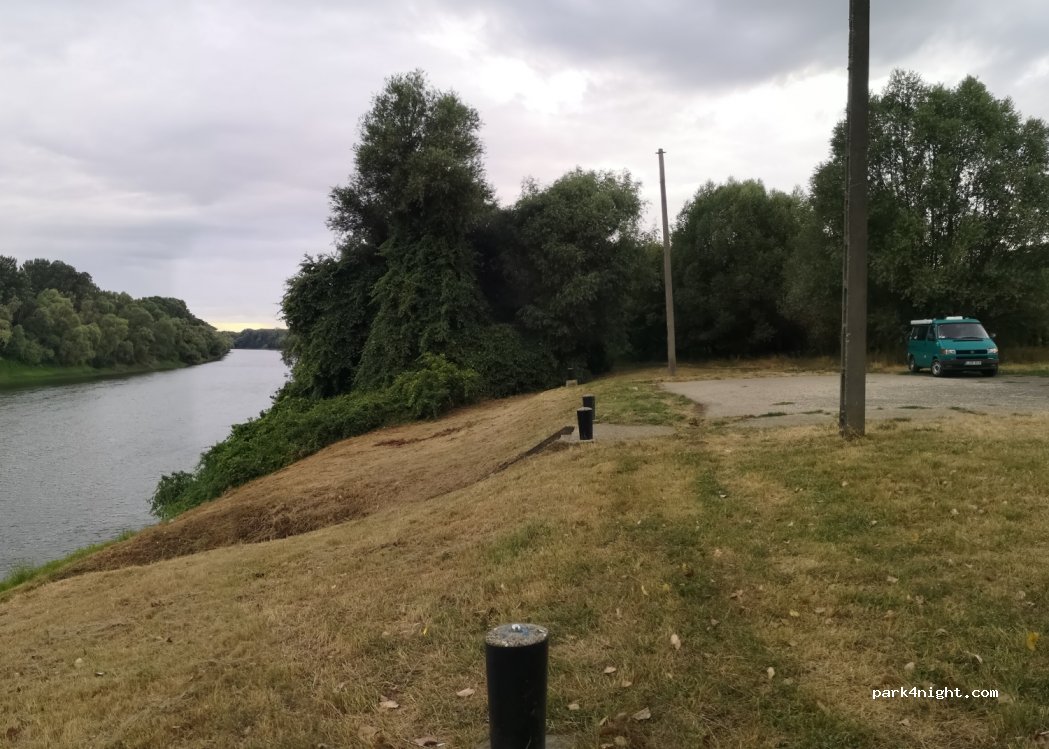 (5234) Tiszaroff - 53 Aradi út — foto 3