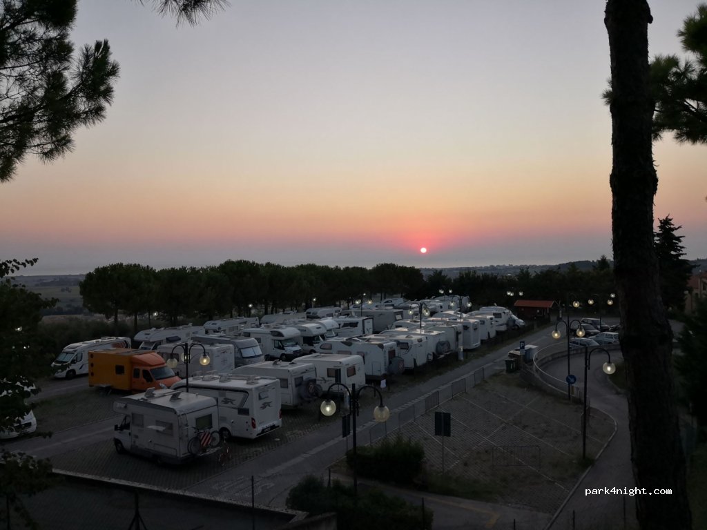 Area sosta Camper — foto 2